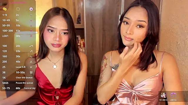 Snapshot of TinyTemptress chatting on 10/27/25, 12:42 TinyTemptress online show from 10/27/25, 12:42