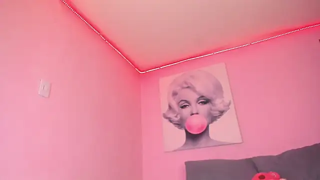 BiancaValentinna online show from 02/05/26, 10:25
