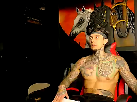 Molotov Explosive online show from 11/14/25, 08:51