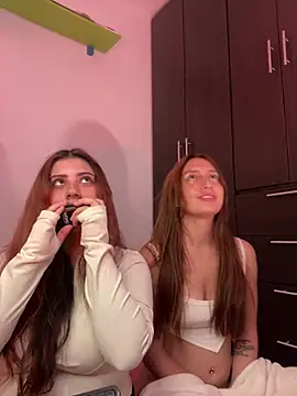 Leah moon1 online show from 02/06/26, 05:45