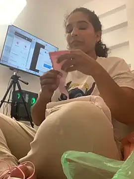 Belindamuller online show from 11/11/25, 03:28