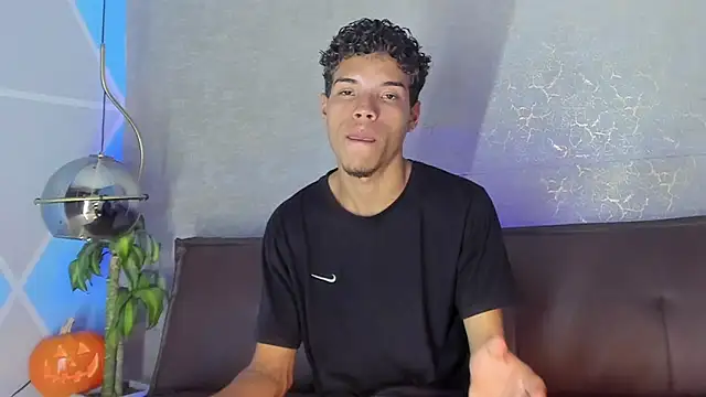 jhojan foxxx  online show from 10/18/25, 07:36