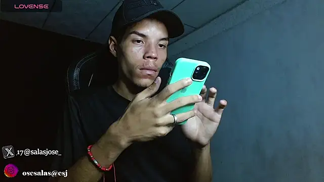 jhojan foxxx  online show from 12/21/25, 08:38