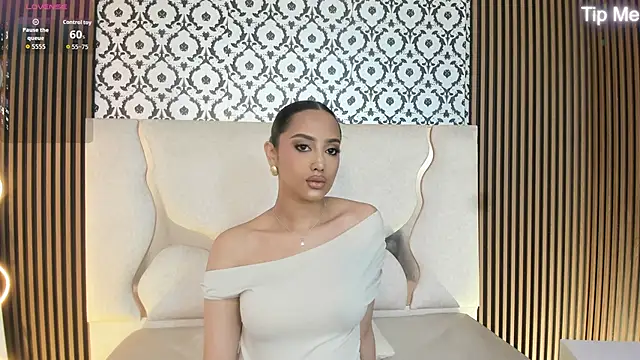 BEELLA TAY1 online show from 10/23/25, 01:43