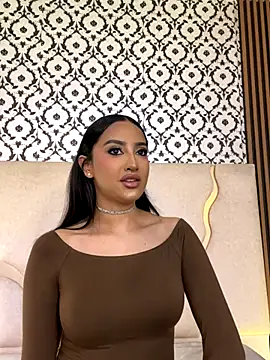 BEELLA TAY1 online show from 11/06/25, 04:19