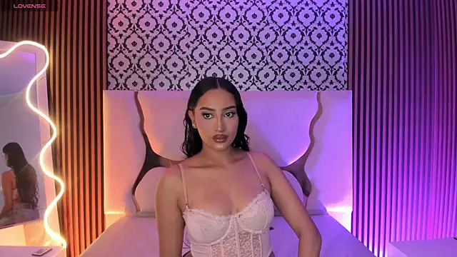 BEELLA TAY1 online show from 02/11/26, 11:48