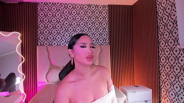 BEELLA TAY1 online show from 04/23/26, 12:29