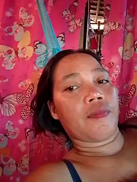 Snapshot of sweet_lara33 chatting on 11/11/25, 08:03 sweet lara33 online show from 11/11/25, 08:03