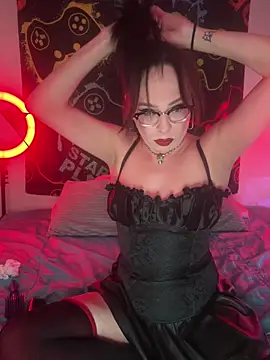 MiniMonroe online show from 10/30/25, 08:05