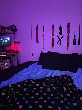 MiniMonroe online show from 11/27/25, 09:44