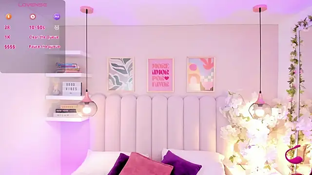 Snapshot of Isabella__gonzalez_ chatting on 11/14/25, 03:27 Isabella gonzalez online show from 11/14/25, 03:27