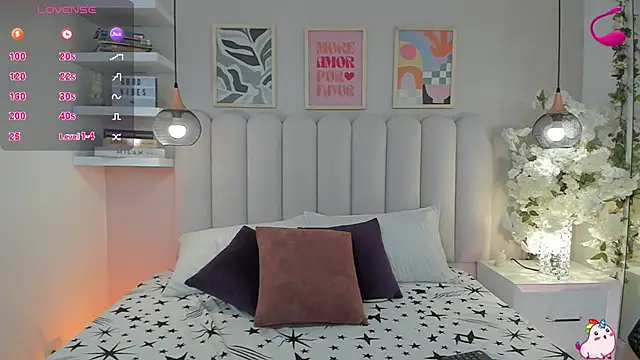 Snapshot of Isabella__gonzalez_ chatting on 11/21/25, 03:38 Isabella gonzalez online show from 11/21/25, 03:38