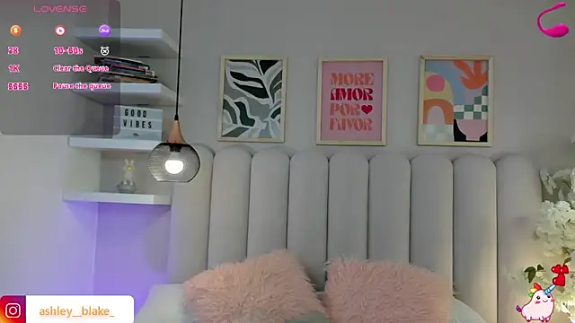 Snapshot of Isabella__gonzalez_ chatting on 12/02/25, 03:34 Isabella gonzalez online show from 12/02/25, 03:34