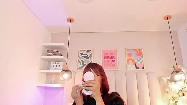 Snapshot of Isabella__gonzalez_ chatting on 12/15/25, 02:27 Isabella gonzalez online show from 12/15/25, 02:27