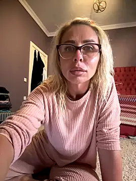 ElenabonyX online show from 11/13/25, 07:35