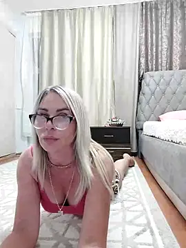 Snapshot of ElenabonyX chatting on 06/16/26, 07:38 ElenabonyX online show from 06/16/26, 07:38