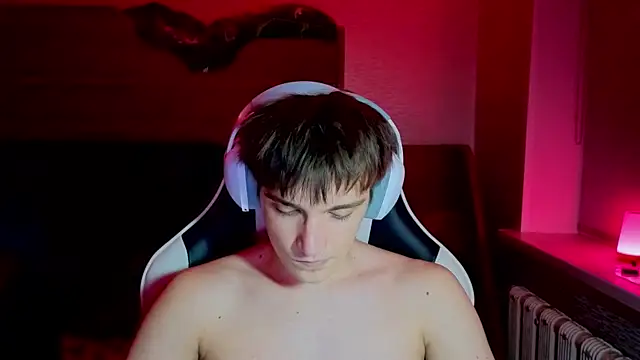 Snapshot of sweeetangeel chatting on 12/17/25, 06:03 sweeetangeel online show from 12/17/25, 06:03