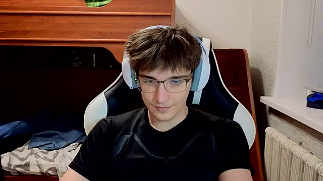 Snapshot of sweeetangeel chatting on 12/20/25, 05:42 sweeetangeel online show from 12/20/25, 05:42