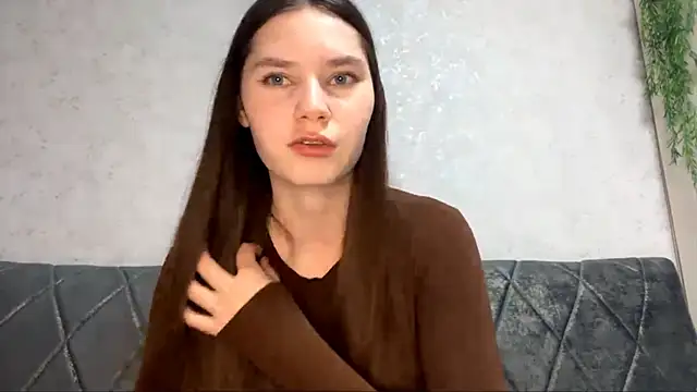 Snapshot of KaseyByczek chatting on 10/12/25, 05:56 KaseyByczek online show from 10/12/25, 05:56