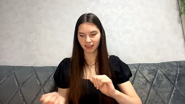 Snapshot of KaseyByczek chatting on 10/16/25, 09:10 KaseyByczek online show from 10/16/25, 09:10