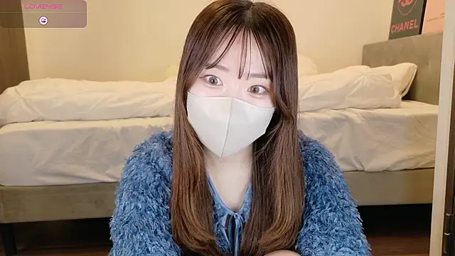 yura ra ra online show from 04/24/26, 08:17