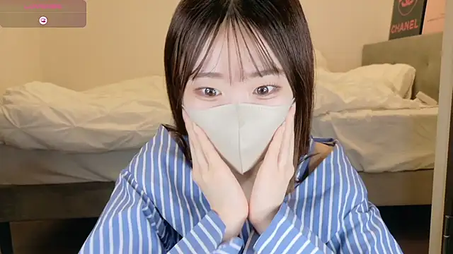 yura ra ra online show from 04/25/26, 08:17