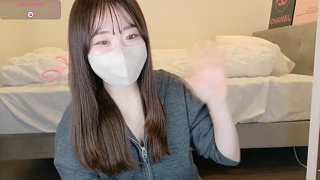yura ra ra online show from 05/05/26, 01:19