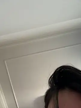 yiyi 3523 online show from 03/10/26, 07:46