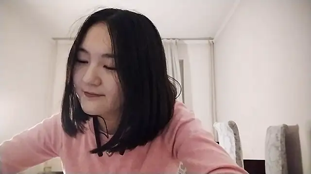 Lyndasilk online show from 10/29/25, 02:19