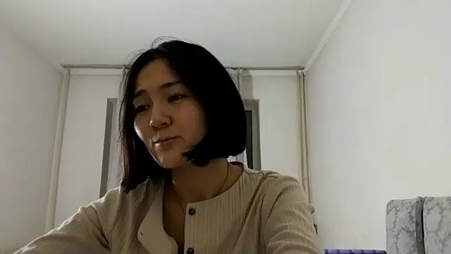 Lyndasilk online show from 11/27/25, 03:36