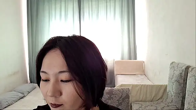 Lyndasilk online show from 06/28/26, 10:21