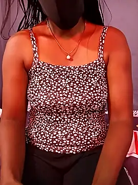 Snapshot of Mishel_hot chatting on 10/28/25, 02:42 Mishel hot online show from 10/28/25, 02:42