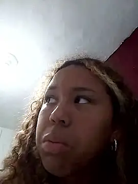 Camilanifeta online show from 12/19/25, 10:50