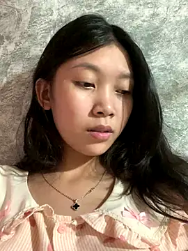 Snapshot of linh-lan1 chatting on 10/12/25, 07:18 linh-lan1 online show from 10/12/25, 07:18