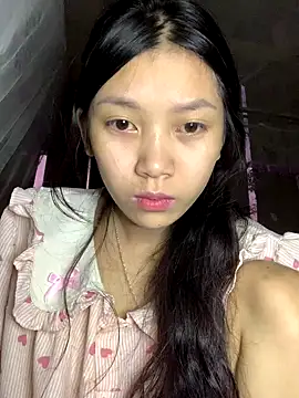 Snapshot of linh-lan1 chatting on 10/30/25, 10:49 linh-lan1 online show from 10/30/25, 10:49