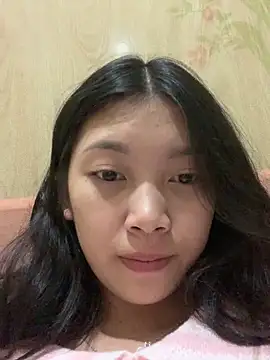 Snapshot of linh-lan1 chatting on 11/20/25, 01:33 linh-lan1 online show from 11/20/25, 01:33