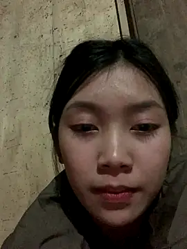 Snapshot of linh-lan1 chatting on 12/15/25, 01:15 linh-lan1 online show from 12/15/25, 01:15