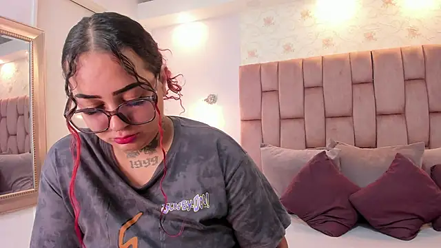 Snapshot of atennea_diiossa chatting on 12/16/25, 11:37 atennea diiossa online show from 12/16/25, 11:37