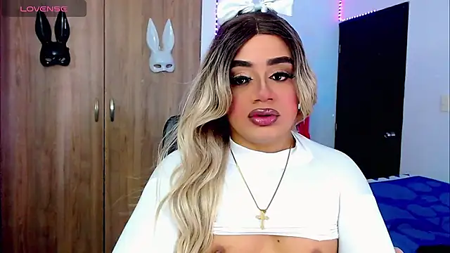 Sofiabigcock22 online show from 10/25/25, 11:51