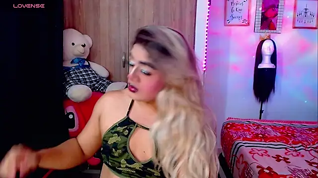 Sofiabigcock22 online show from 02/20/26, 12:40