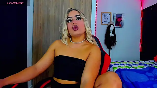 Sofiabigcock22 online show from 07/27/26, 10:44