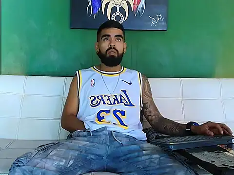 black kameron  online show from 12/01/25, 07:52