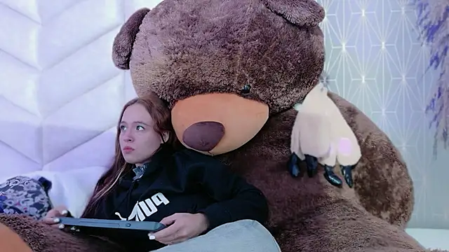 CARO ADAMS1 online show from 01/16/26, 11:36