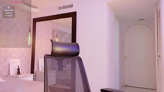 CARO ADAMS1 online show from 02/11/26, 11:04