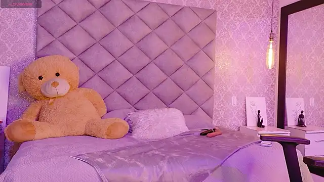 CARO ADAMS1 online show from 02/21/26, 11:00