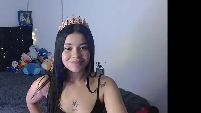 Snapshot of Megan_ve chatting on 11/19/25, 02:11 Megan ve online show from 11/19/25, 02:11