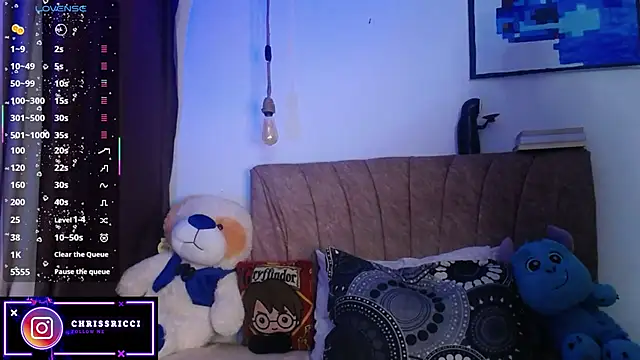 Snapshot of Chriss-ricci chatting on 10/13/25, 05:18 Chriss-ricci online show from 10/13/25, 05:18