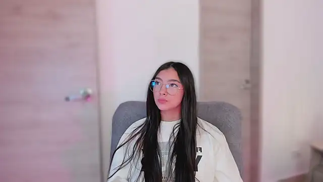 MirandaJohnson  online show from 10/17/25, 12:52