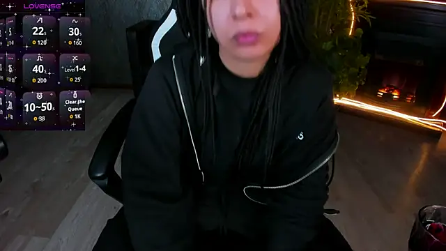 Aisha Goldstein online show from 04/03/26, 08:34