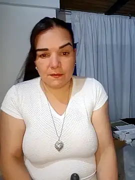 Snapshot of MilfBlonde_ chatting on 10/14/25, 10:54 MilfBlonde online show from 10/14/25, 10:54